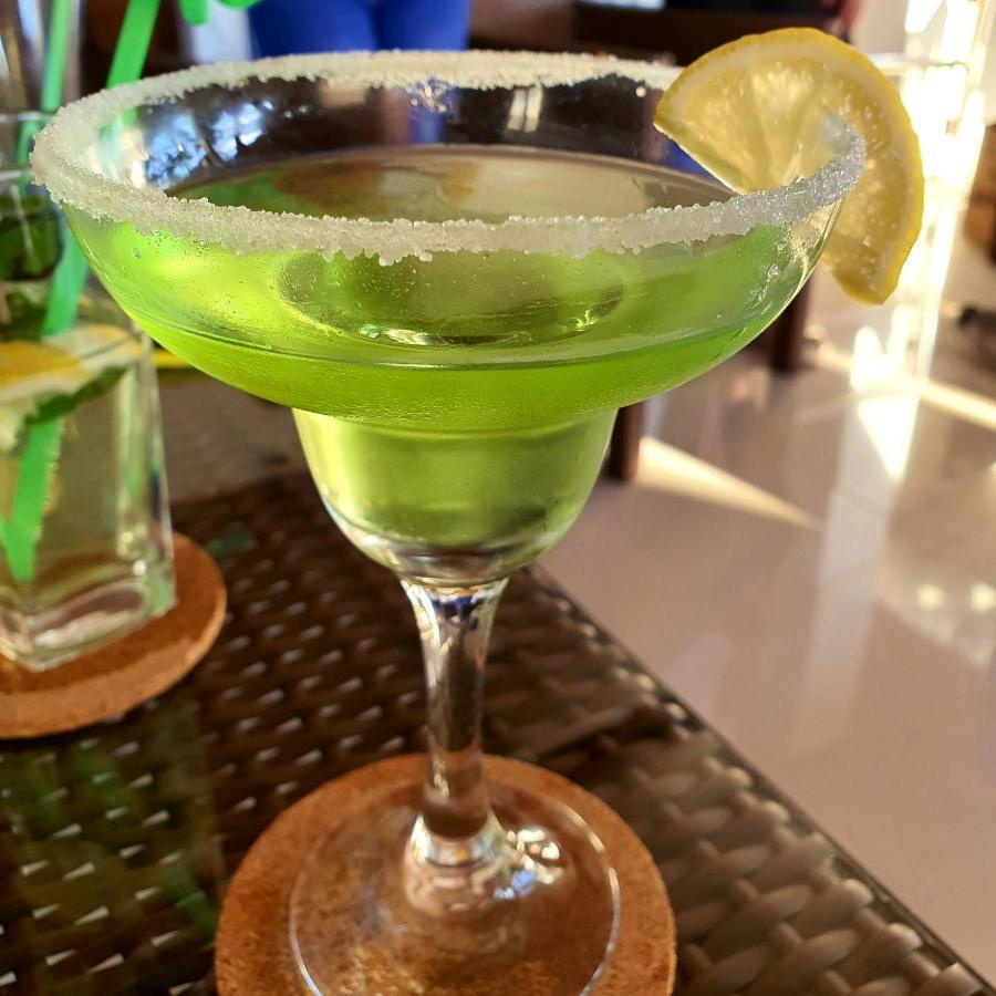A Villas Resort & Restaurant Zamboanguita  Eksteriør bilde