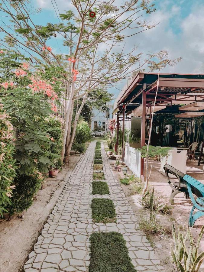 A Villas Resort & Restaurant Zamboanguita  Eksteriør bilde